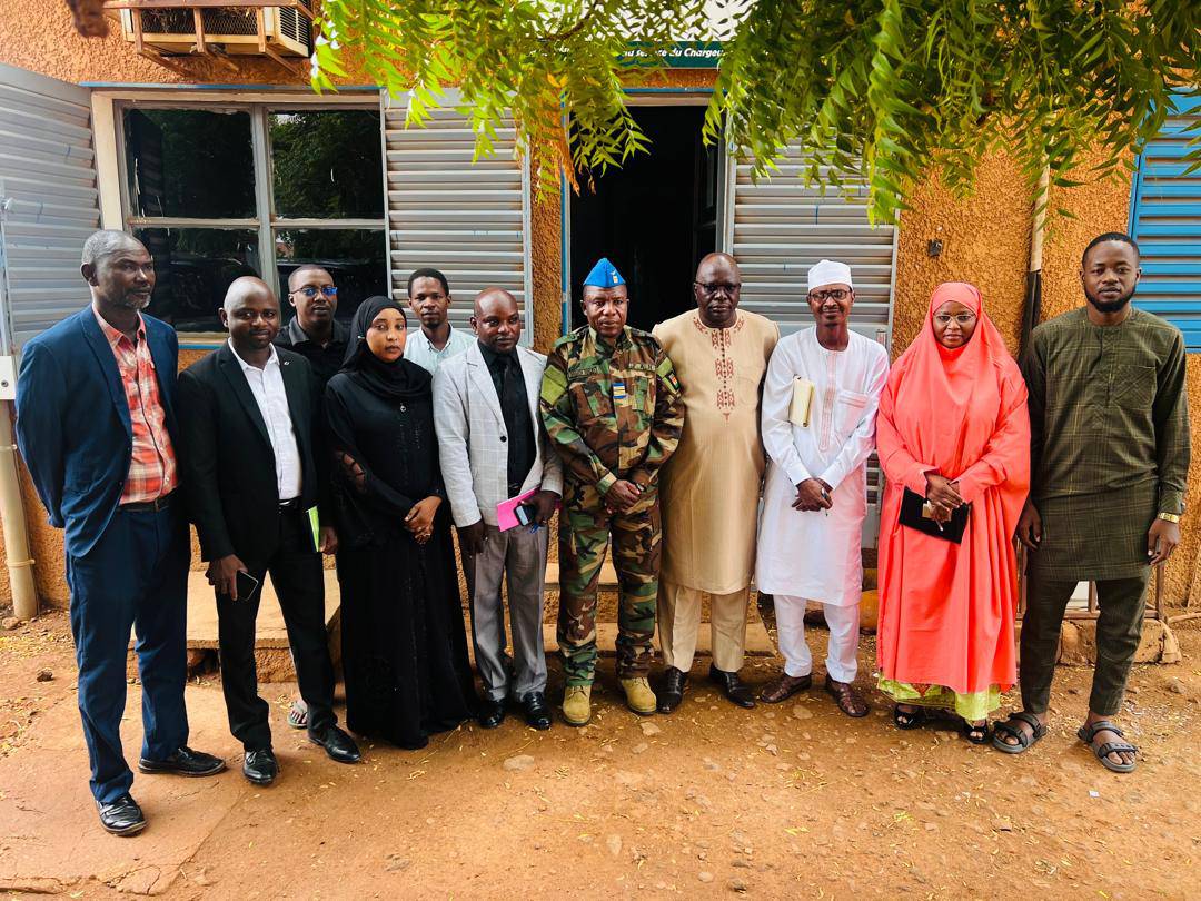 niger-motivation-des-agents-le-directeur-general-du-cnut-le-colonel-ibrahim-souley-s-entretient-avec-le-personnel-de-terrain