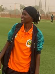 habsatou-rabo-mato-entraineur-de-football-un-engagement-sans-faille-pour-le-developpement-du-football-feminin