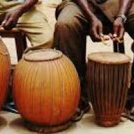 Quel sort pour les instruments de musique, les musiciens et chanteurs traditionnels au Niger